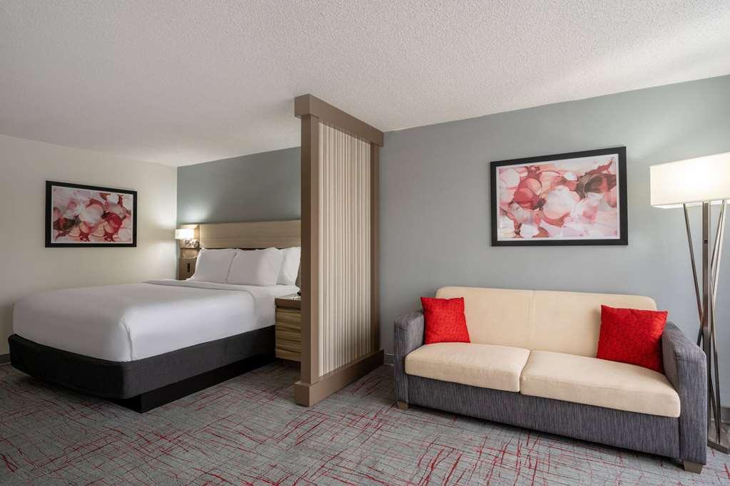 Wyndham Garden Columbia-Ft Jackson Hotel Room photo